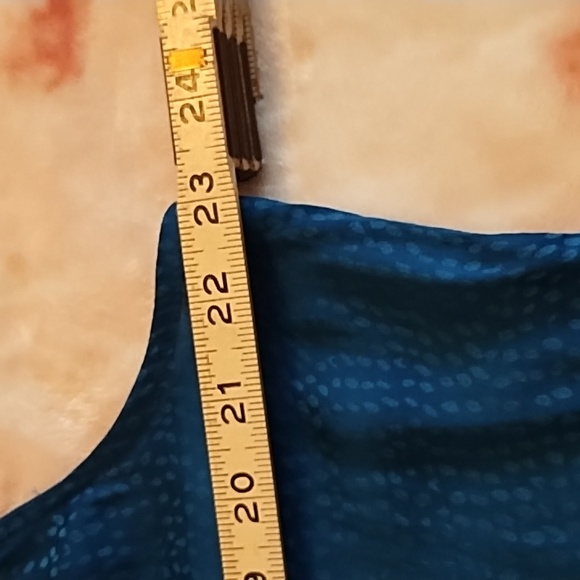 Jennifer Lopez Grommet Tank Top - Picture 6 of 9